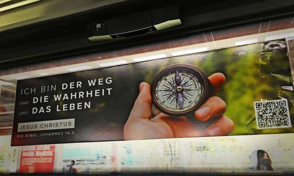 Alemania podría prohibir que se utilicen versículos de la Biblia en trenes