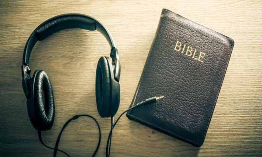 Un podcast sobre la Biblia se posiciona como el más escuchado en Apple