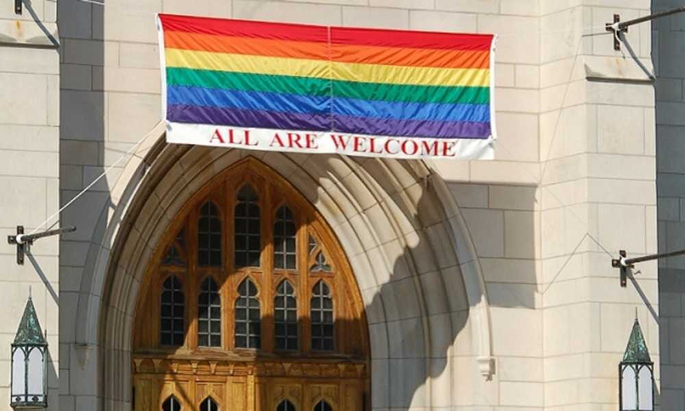 Convención Bautista del Sur desafilia a iglesia por permitir a miembros LGBT