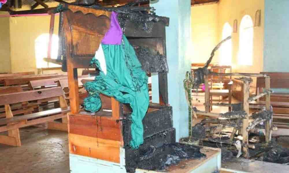 En una semana reportan cinco iglesias incendiadas en Kenia