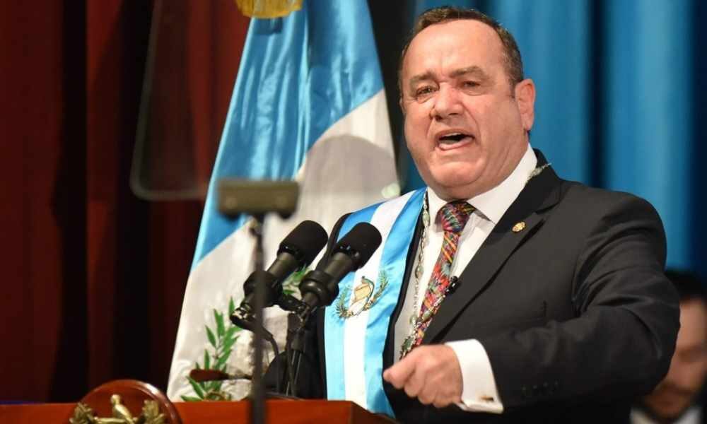 Presidente de Guatemala contempla retomar la pena de muerte