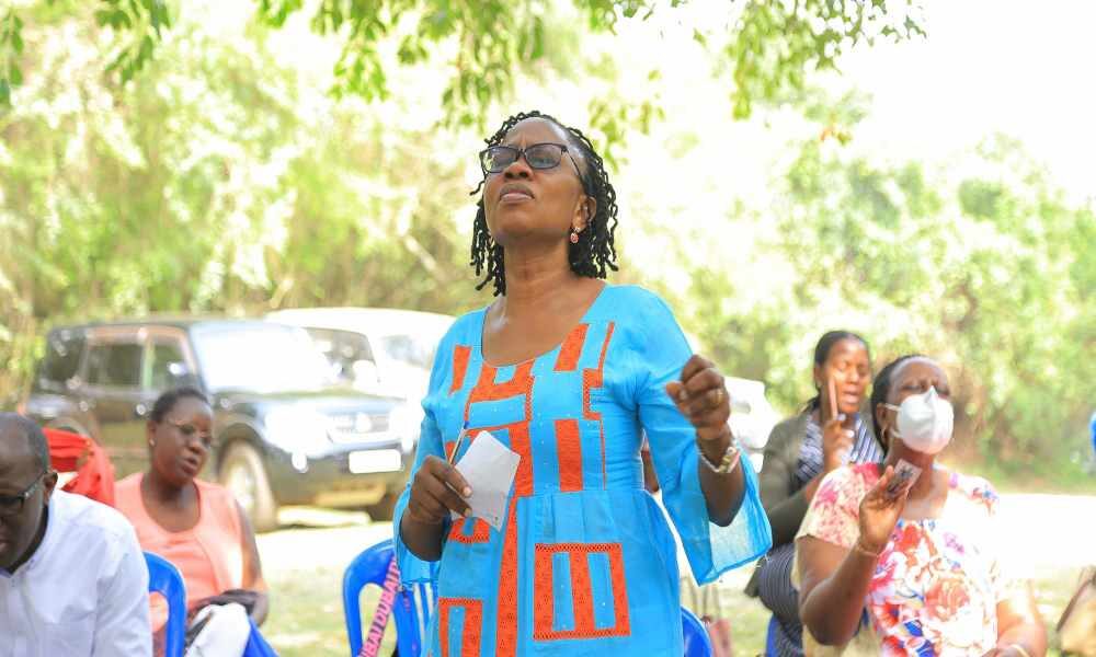 Uganda: madres se reúnen para orar por el futuro de sus hijos