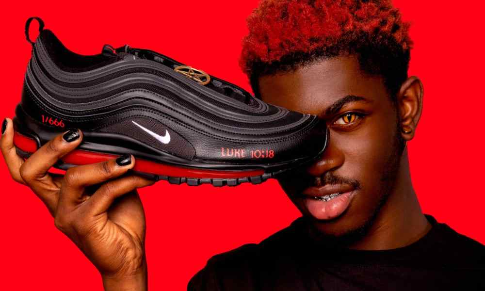 Demanda de Nike podría finalizar la venta de las “zapatillas de Satán”