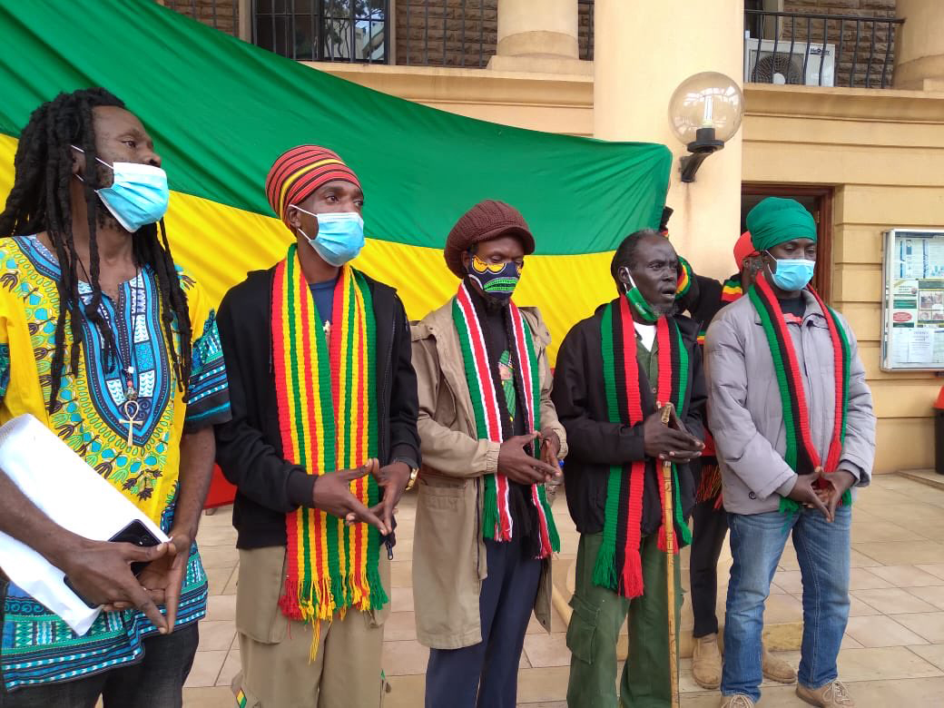 Kenia: rastafaris piden legalizar el consumo de marihuana para prácticas religiosas