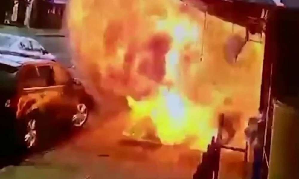 Hombre sobrevive a explosión y sus amigos dicen: «Dios lo sacó del fuego»