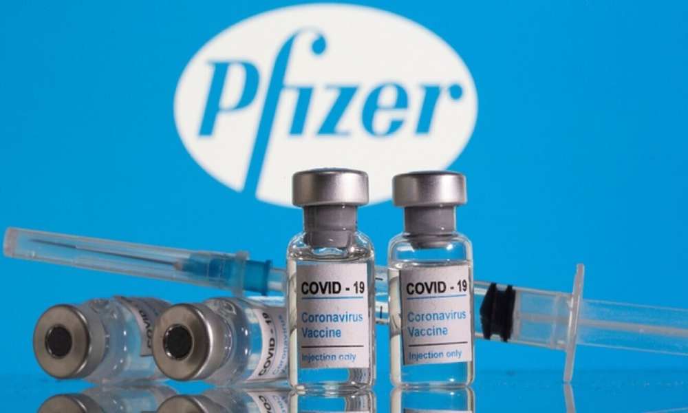 La FDA le da la licencia definitiva a la vacuna de Pfizer/BioNTech