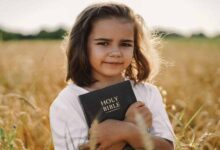 Organización dona $1.8 millones a escuelas para enseñar ‘el don de la historia bíblica’