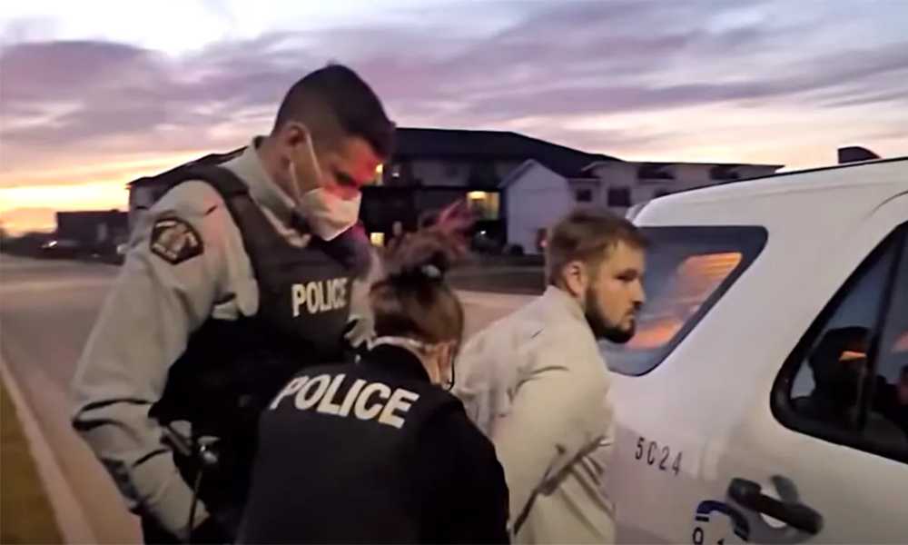 Canadá: Arrestan a otro pastor por realizar cultos al aire libre