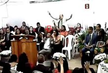Pastor muere después de sufrir un derrame cerebral durante la adoración