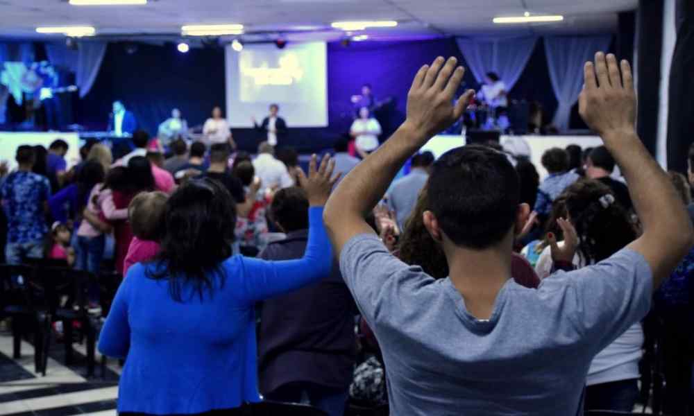 Estudio revela que los cristianos evangélicos se duplicaron en Uruguay