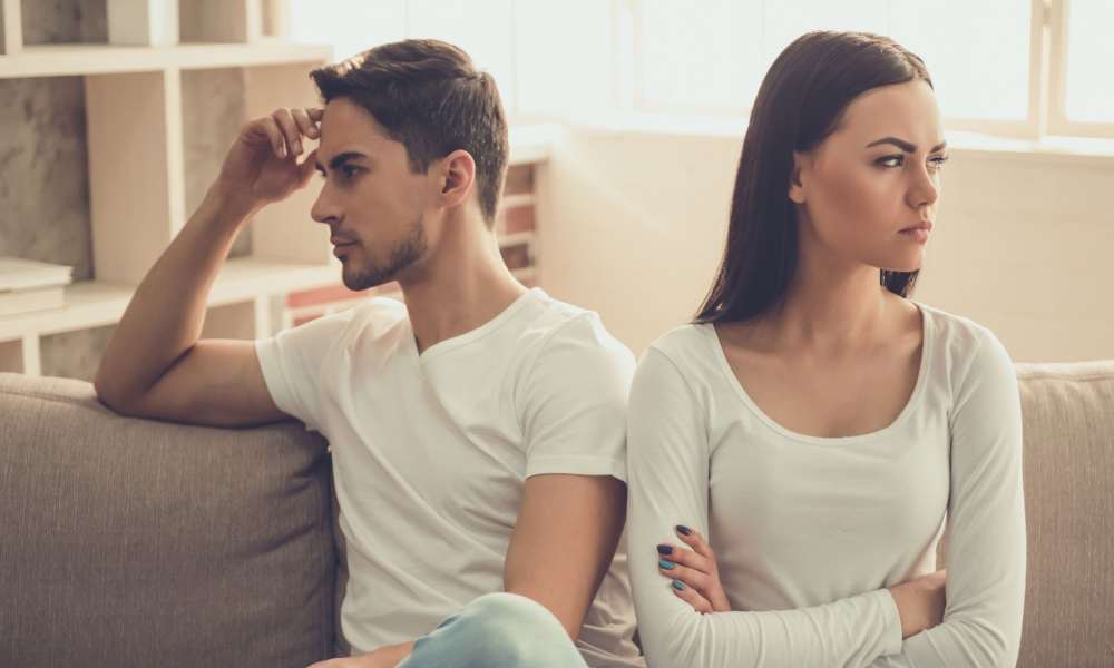 ¿Qué hacer cuando descubre a su pareja mirando porno?
