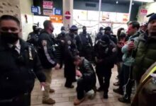 Manifestantes arrestados por ingresar a Burger King sin mostrar prueba de vacuna