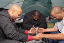 Pastor acampará 100 días en un frío glacial para demostrar el poder de Dios