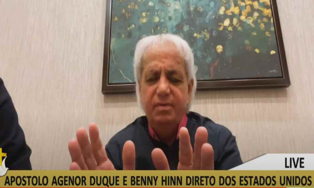 Benny Hinn le profetiza al presidente de Brasil Jair Bolsonaro