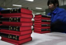 Arrestan al dueño de una librería en China por vender textos cristianos