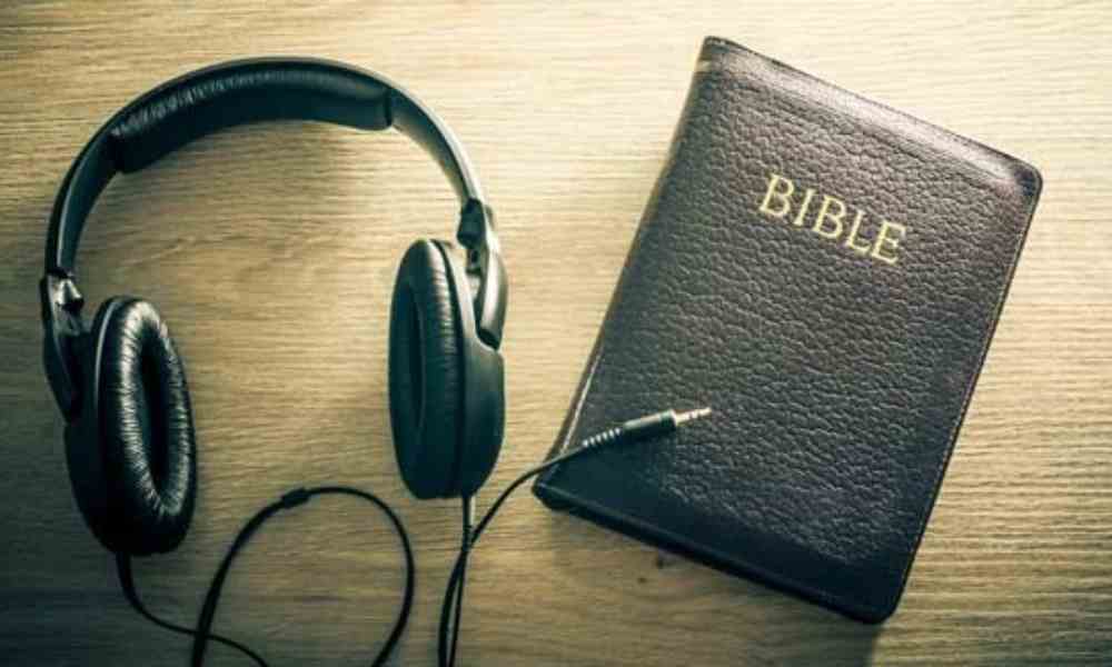 Dos podcasts sobre la Biblia lideran lista de Apple