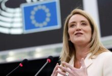 Presidenta del Parlamento Europeo bajo presión por oponerse al aborto