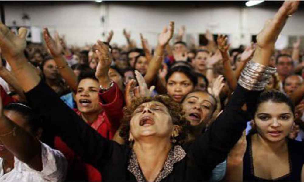 Encuesta: Brasileños señalan la fe como su principal característica