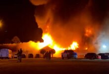 Incendio interrumpe culto y destruye iglesia en EEUU