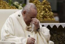 Le gritan al Papa Francisco: “Dios lo rechaza, usted no es rey”