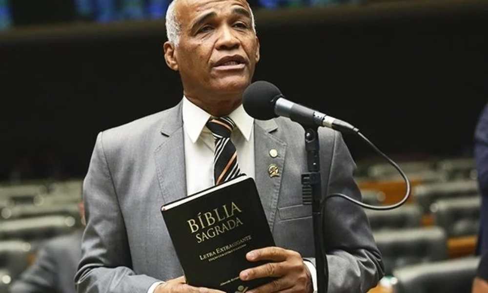 Brasil: Impulsan ley que condena uso de la palabra “Biblia” en textos no religiosos