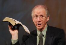 John Piper explica bíblicamente por qué la homosexualidad es pecado