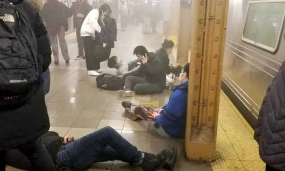 Oremos: Múltiples personas heridas en tiroteo en el metro de Nueva York