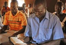 Sudán: Pastor atacado durante el culto y luego acusado de perturbar paz