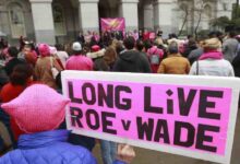 Roe v. Wade: Autoras cristianas Jen Hatmaker y Mary Katherine Backstrom aprueban aborto