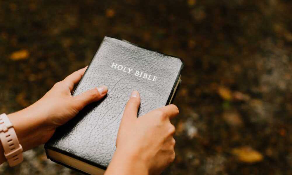Florida: Ateo exige que se elimine la Biblia de las escuelas públicas