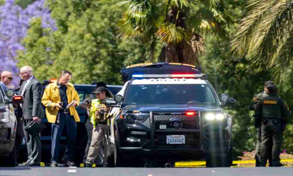 Pistolero ataca a iglesia de California y deja un muerto y cinco heridos