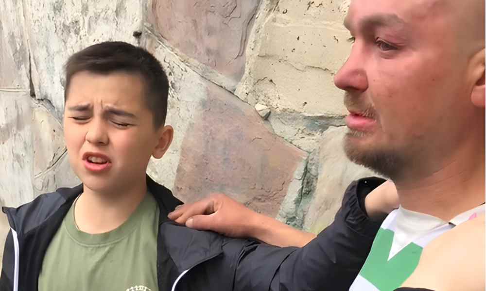 Niño de 14 años predica en las calles de Ucrania y lleva a la gente a Jesús