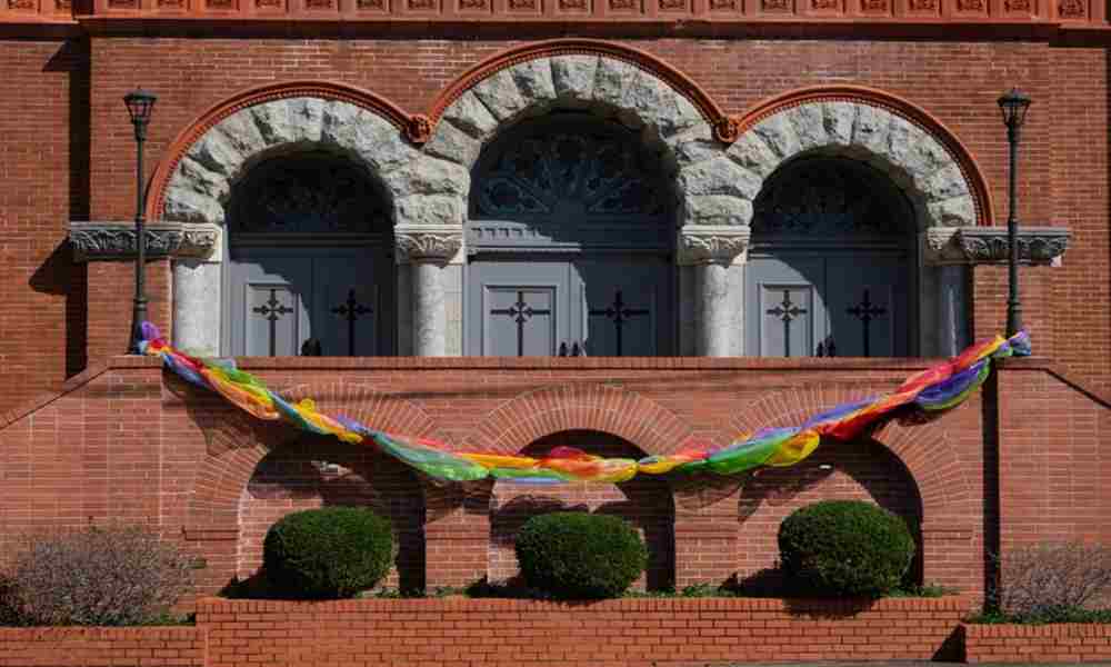 Congregaciones podrían desafiliarse de la Iglesia Metodista Unida por rechazo al LGBT