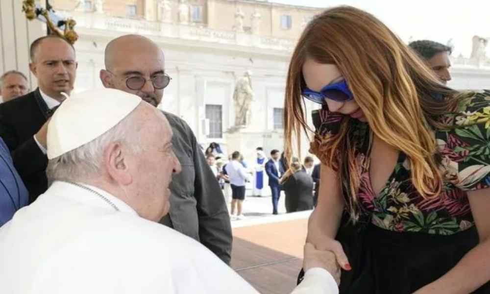 Papa Francisco se reúne con personas trans y ‘bendice sus estilos de vida’