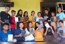 Cristianos en Filipinas agradecen una donación de Biblias