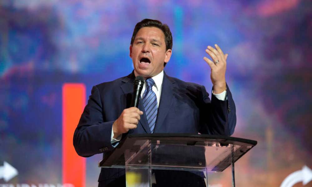 Gobernador de Florida insta ponerse la armadura de Dios contra la izquierda