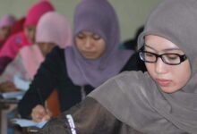 Cristianas en Indonesia son obligadas a usar velo islámico