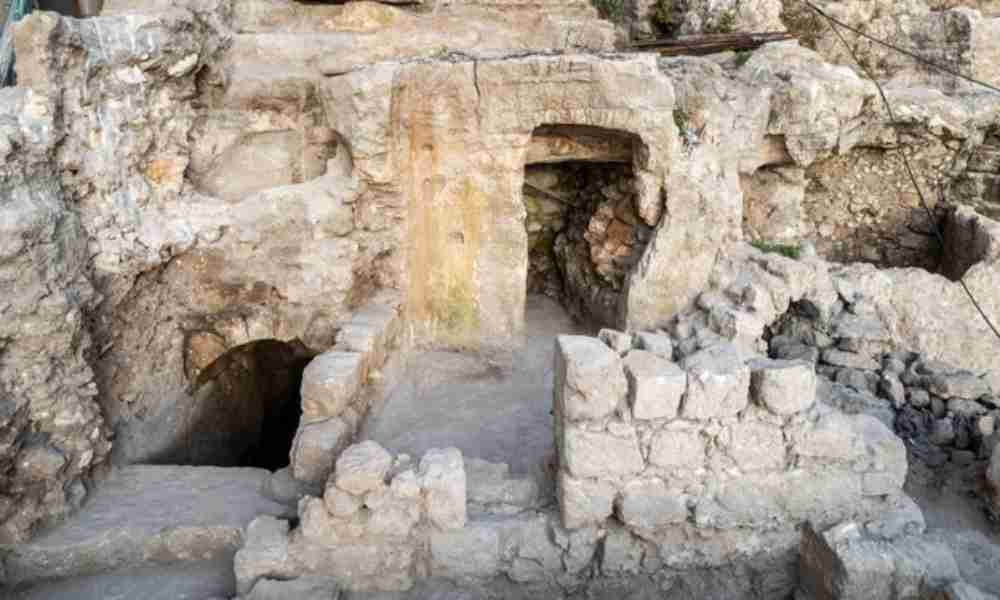 Jerusalén: Descubren lámpara antigua con mensaje sobre Jesús