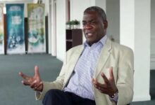 Pastor inspira a secretario de salud a renunciar: ‘Dios tenía un plan’