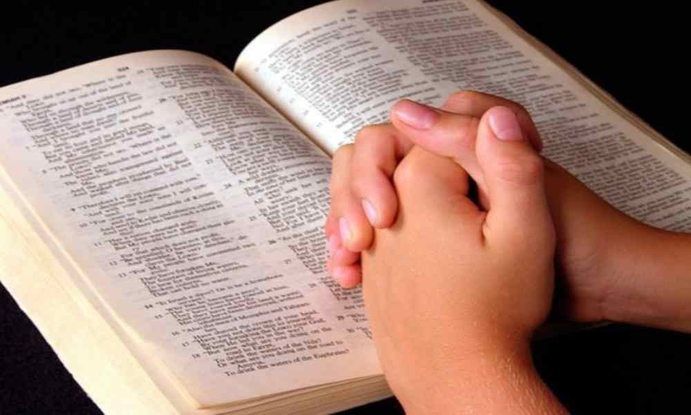 Estudio: Jóvenes que leen la Biblia regularmente están menos estresados