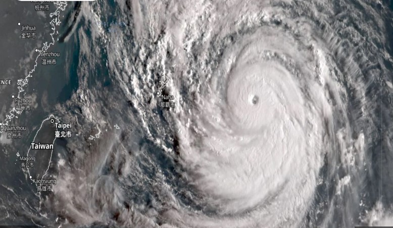 Tifón Nanmadol en Japón deja dos muertos y miles de evacuados