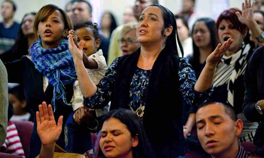 Menos de la mitad de los estadounidenses podrían ser cristianos para 2070