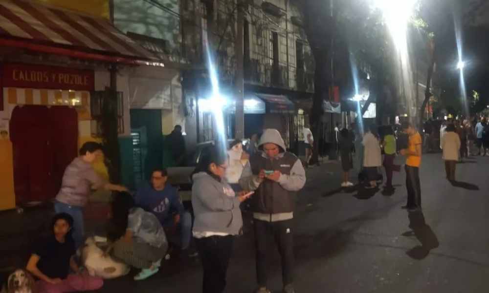 Sismo de magnitud 6.9 sacude a Michoacán México