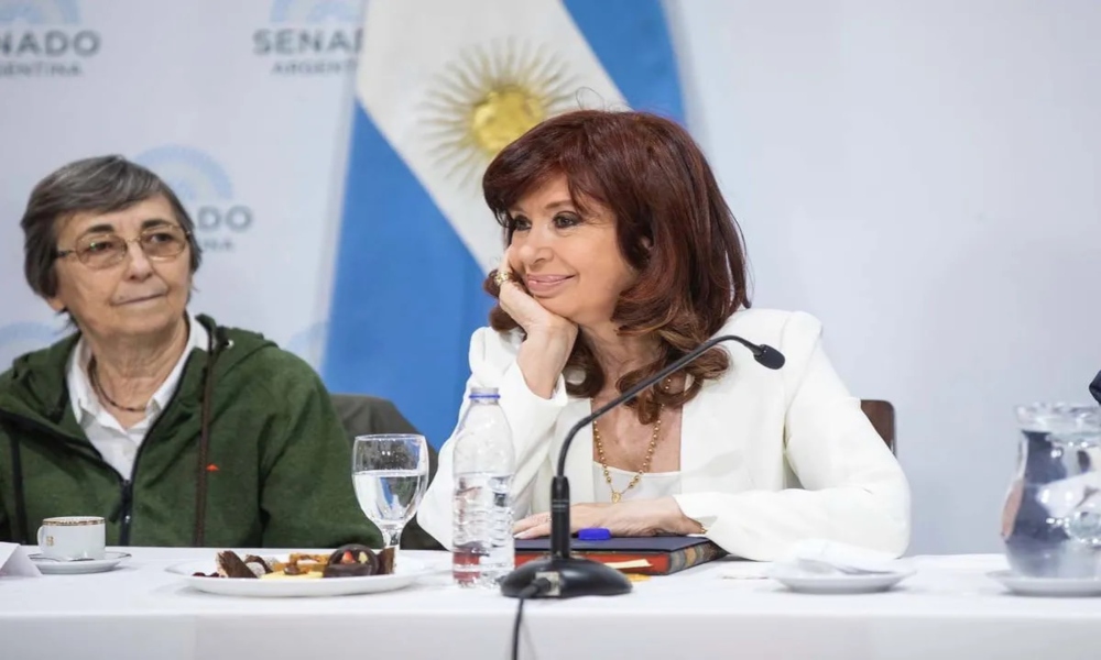 Cristina Kirchner: “Siento que estoy viva por Dios”