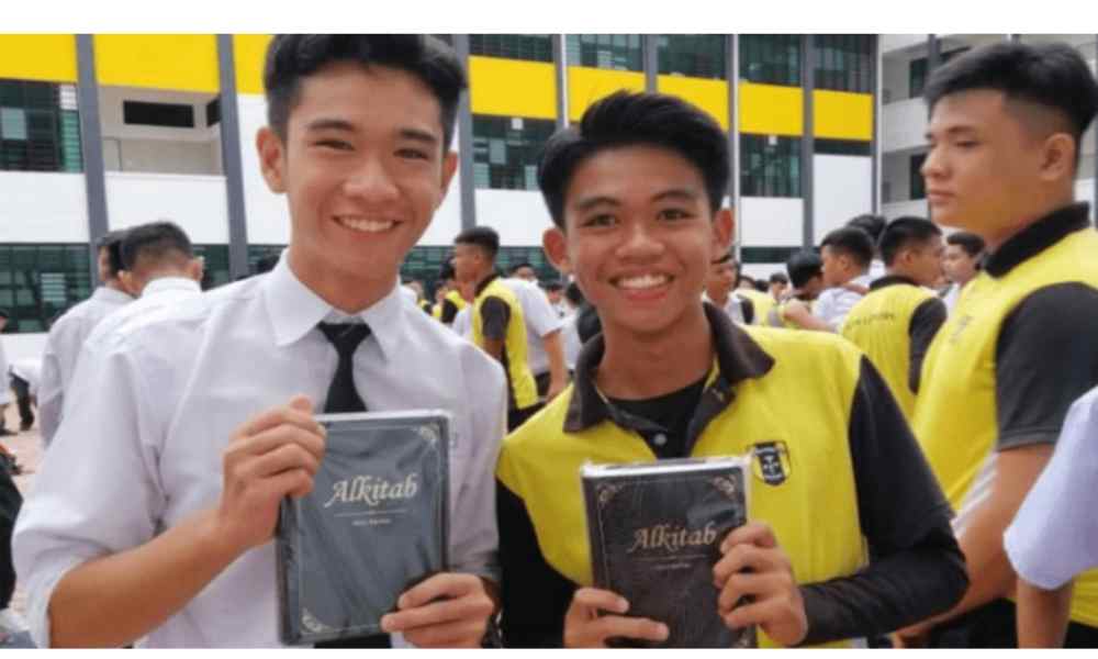 Ministerio envía 1500 Biblias en audio a cristianos en Malasia