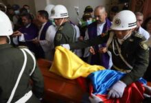 Policías masacrados en Colombia fueron despedidos con honores