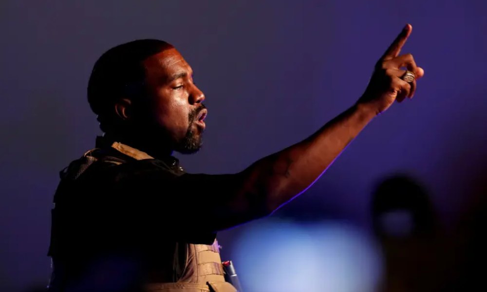 Kanye West abandonado por sus polémicas declaraciones antisemitas