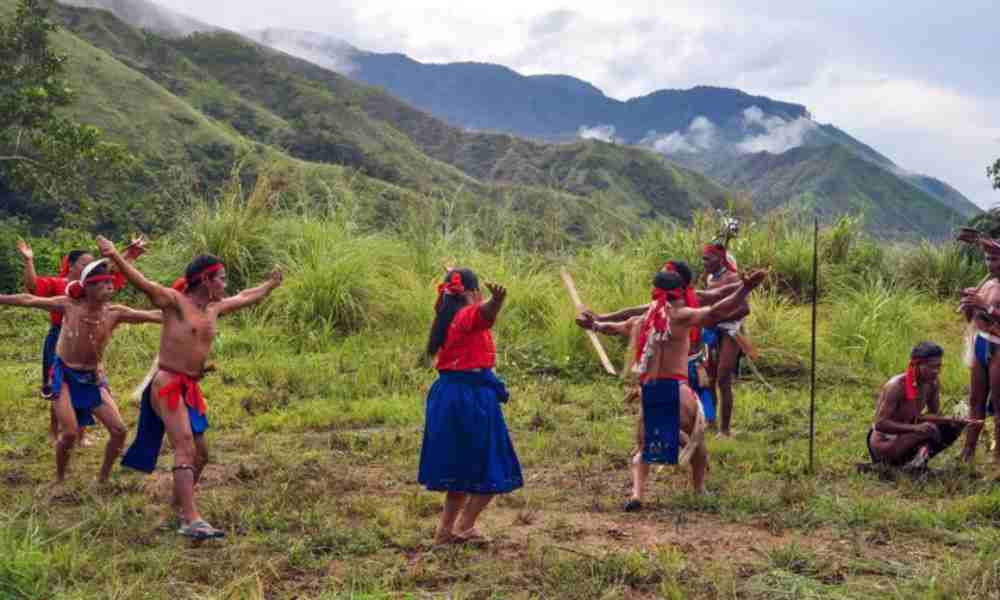 Tribu asesina de Filipinas se convierte al cristianismo