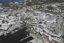Huracán Nicole mata a 5 personas en Florida y se degrada a tormenta tropical