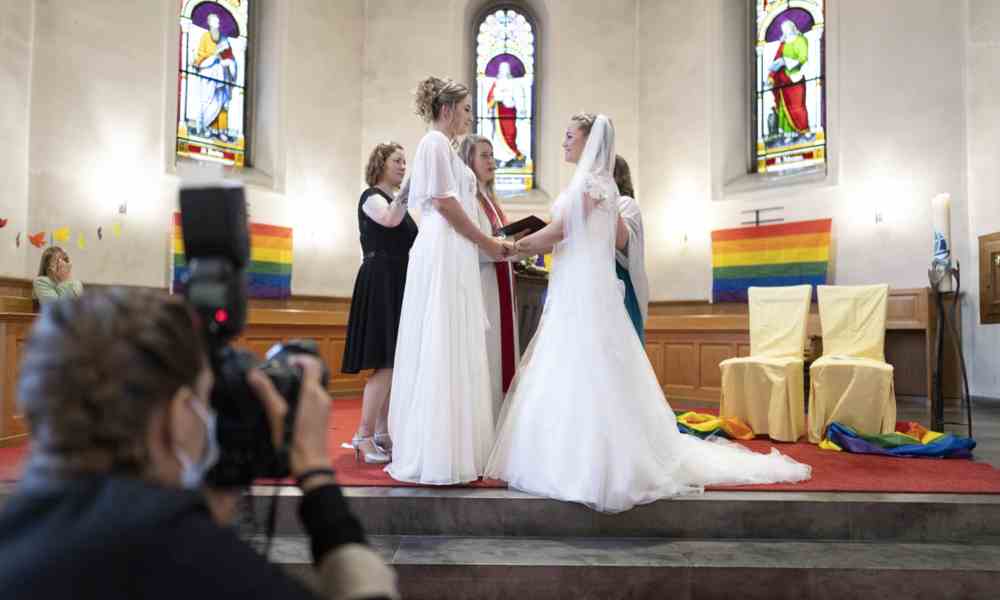 Iglesias protestantes en Suiza aprueban el matrimonio homosexual
